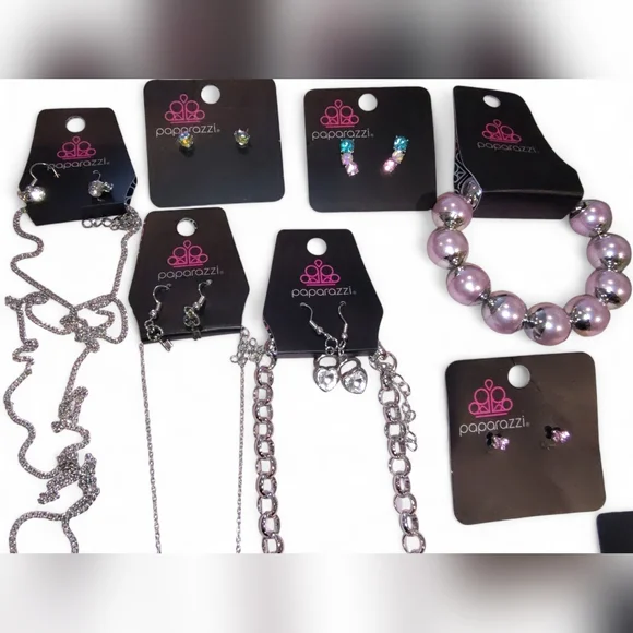 Paparazzi Heart Jewelry Lot ❤️ 10 Pieces | Necklaces, Earrings & Bracelets - Picture 3 of 3